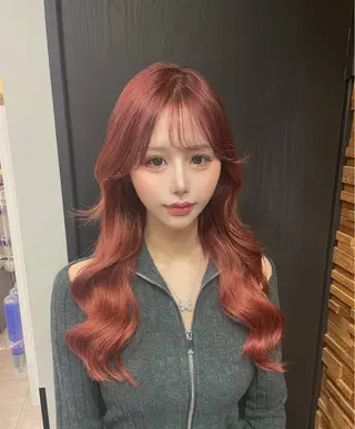 ロング RIEブリーチ& エクステ特化型のヘアスタイル