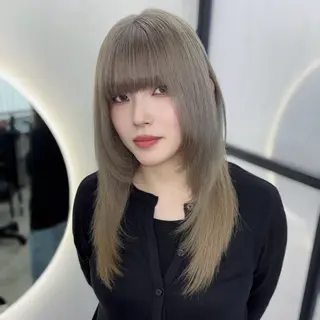 セミロング カラー Ren. 🦋デザインカラーのヘアスタイル