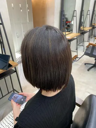ショート カラー スギモト リョウのヘアスタイル