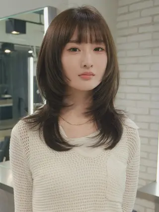 ミディアム カラー Airi 韓国y2k ハイレイヤーのヘアスタイル