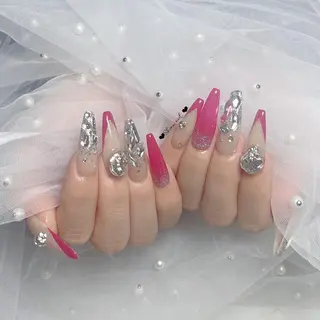ネイル サイナネイル🎀 長さ出し専門店のネイルデザイン