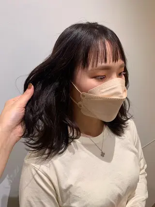 ミディアム カラー 片岡 由依のヘアスタイル