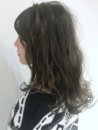 セミロング カラー メンズヘア特化 崎田 成人のヘアスタイル