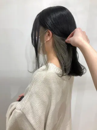 カラー white.梅田 デザインカラー🦄のヘアスタイル