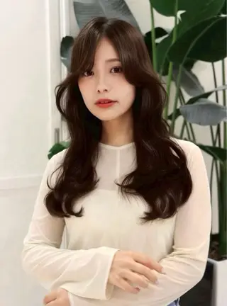 ロング カラー Zina 新宿のヘアスタイル