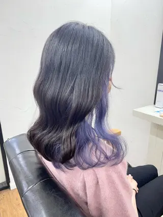 セミロング カラー 青木 優歩のヘアスタイル