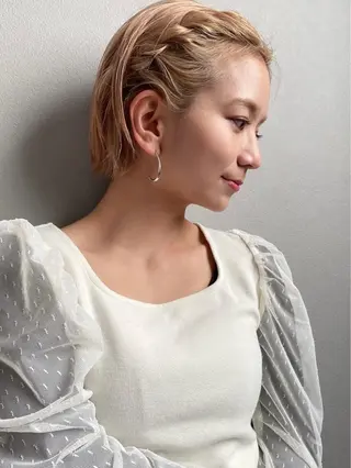 ショート ヘアアレンジ moanin モーニンのヘアスタイル
