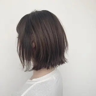 ショート カラー シンマ チヒロのヘアスタイル