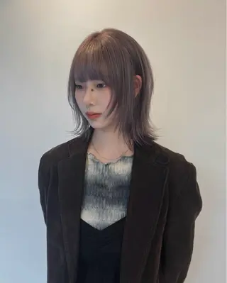 ショート Hanaka🪷 ニュアンス×レイヤーのヘアスタイル