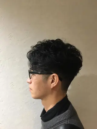 パーマ メンズ 吉岡 昌吾のヘアスタイル
