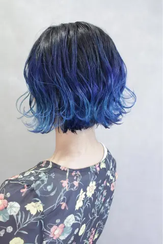 ショート カラー ヘアアレンジ lani ブリーチ /ダブルカラーのヘアスタイル