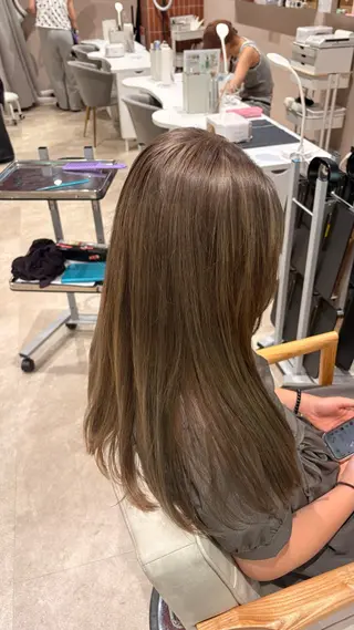 ロング カラー デザインカラー カット/anju🌺のヘアスタイル