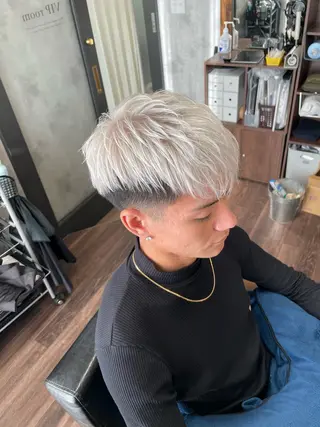 カラー メンズ Lull1人美容室 バレイヤージュのヘアスタイル