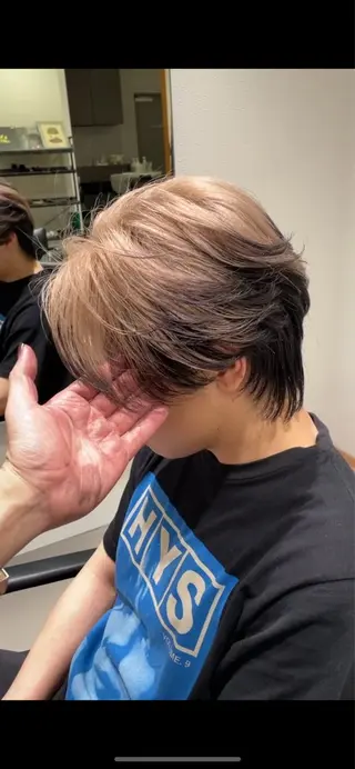 ミディアム カラー toma/渋谷 でアイドルカラーのヘアスタイル