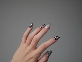 ネイル miku･:*+ hibi_のネイルデザイン