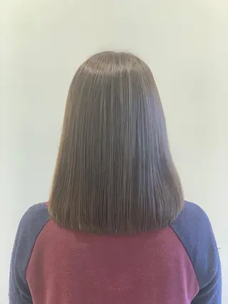 ミディアム カラー 鈴木 華枝のヘアスタイル