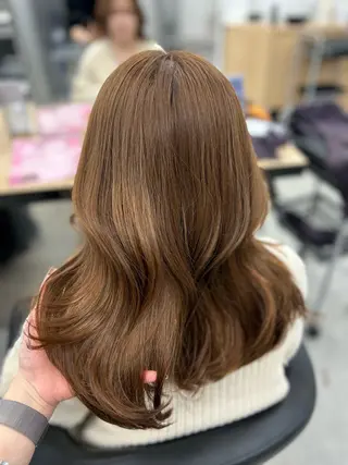 ロング カラー YUKA🤍ベージュ /ミルクティーのヘアスタイル