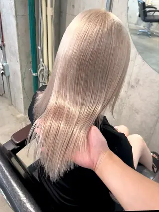 セミロング 🤍ムラ修正ブリーチ 🤍原宿/YUUのヘアスタイル
