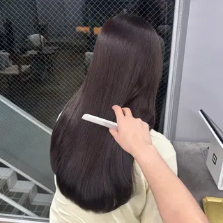 セミロング 𝐀𝐦𝐞𝐫𝐢 /透明感カラーのヘアスタイル