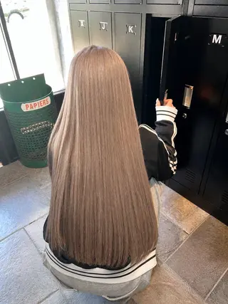 カラー momo /鍛冶屋町のヘアスタイル