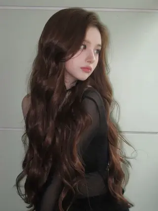 ロング カラー ラベンダー💜 グレージュ🩶のヘアスタイル