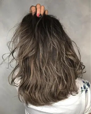 ミディアム カラー 沖縄東京2拠点美容師 mamicoのヘアスタイル