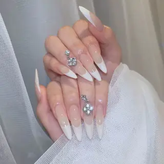 ネイル Luna Gladeのネイルデザイン