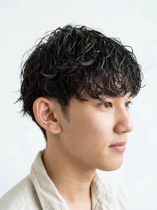 ショート パーマ メンズ 鈴木 まさしのヘアスタイル