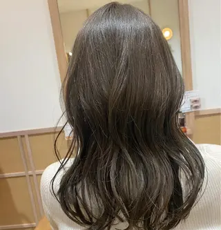 セミロング 古林 彩花のヘアスタイル