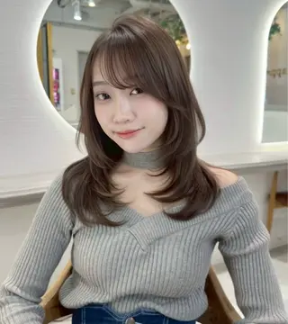 ロング 新井 陽奏のヘアスタイル