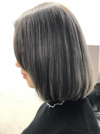 ミディアム みなみ ・のヘアスタイル