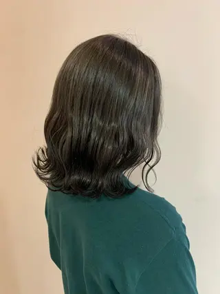 ミディアム カラー 顔まわりカット✄ ベージュカラー🧸のヘアスタイル