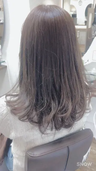 セミロング yoshimi .のヘアスタイル