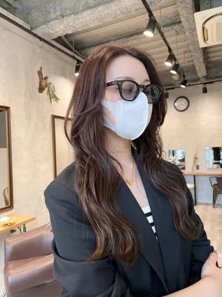 ロング ヤクシジ レンのヘアスタイル