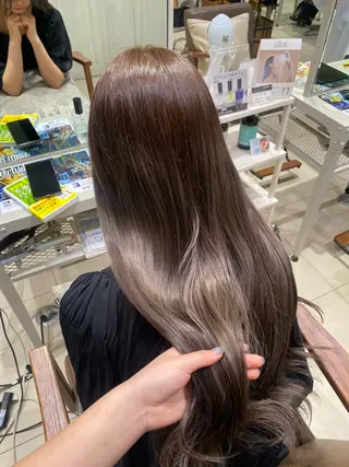 ロング レイヤーカット/ 髪質改善💘Ainaのヘアスタイル