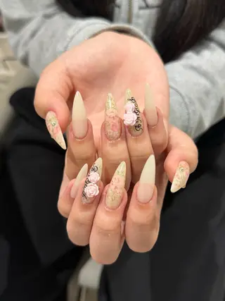 ネイル IROHA NAIL Kurumi🪽🫧のネイルデザイン