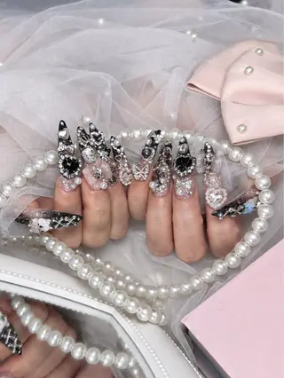 ロング ねね🎀 Melia nailのネイルデザイン