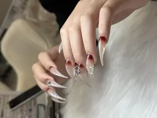 ロング ニャット アインのネイルデザイン