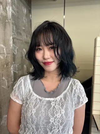 ミディアム BELLA ナナカのヘアスタイル