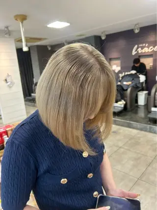 ショート カラー 西岡 英菜のヘアスタイル