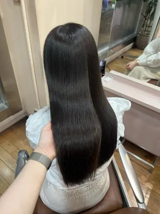 ロング カラー 'AXIS 栄 Konomiのヘアスタイル
