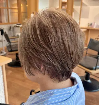 ショート カラー 村上 遼華のヘアスタイル
