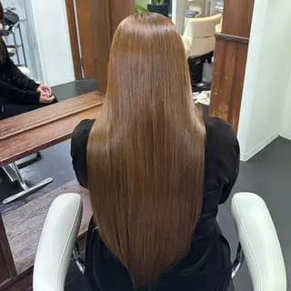 カラー OTOHA OLUOLUのヘアスタイル