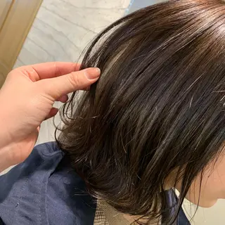 カラー 天野 利咲のヘアスタイル