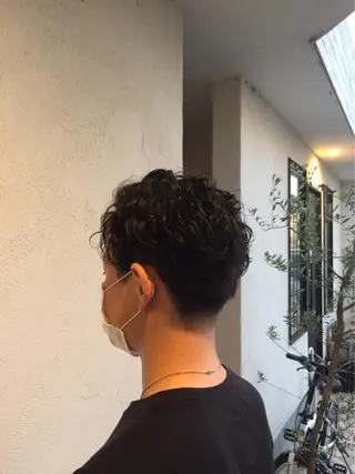 ショート パーマ メンズ 山下 襟華のヘアスタイル