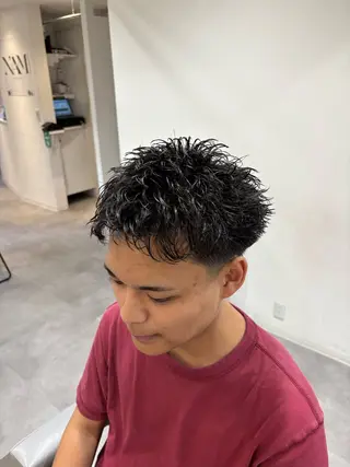 ショート パーマ メンズ 深澤 知樹のヘアスタイル