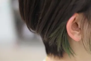 ショート カラー 矢島 真樹のヘアスタイル