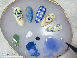 Moon Nailsのネイルデザイン