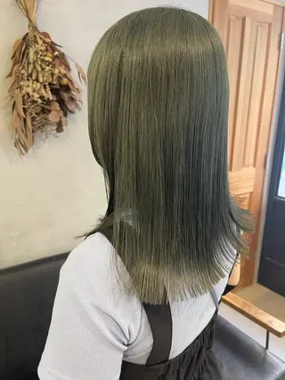 ミディアム カラー CARICIA 渡邉 祐南のヘアスタイル