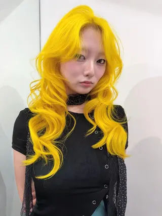 ロング カラー TATSUハイトーン ミルクティーベージュのヘアスタイル